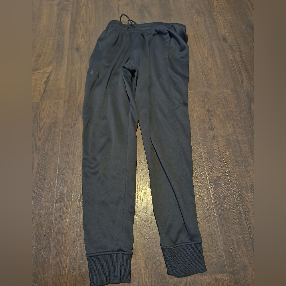 Men's under armour large loose fitting pants coldgear